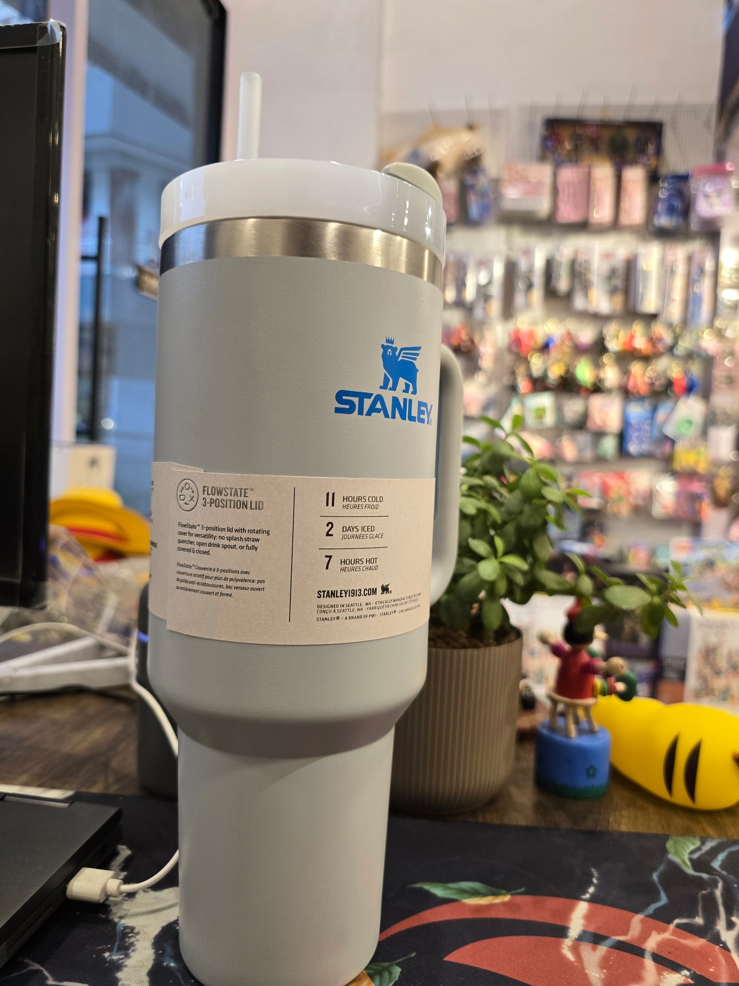 Stanley Quencher H2.0 FlowState Stainless Steel Vacuum Insulated Tumbler with Lid and Straw for Water, Iced Tea or Coffee, Smoothie and More, Black 2.0, 40 fluid ounces / 1.18 L