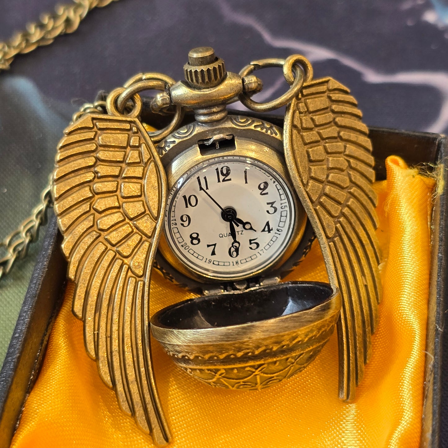 Golden Harry Potter Inspired Snitch Ball With Wings Round Dial Analogue Antique Pocket Watch Pendant With Bronze Necklace