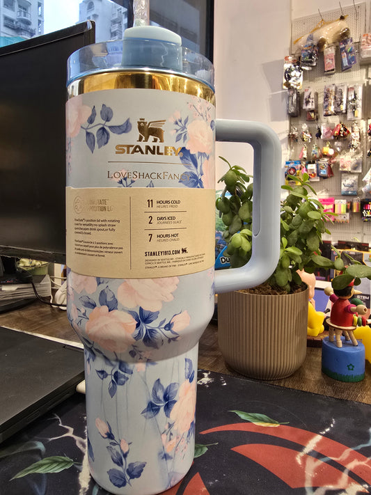 BrandStanley
MaterialStainless Steel
ColourBlack
Capacity40 Fluid Ounces
Special FeatureRotating
Style40 oz
YOUR DREAM TUMBLER: Whichever way your day flows, the H2.0 FlowState tumbler keeps you refreshed with fewer refills. Double wall vacuum insulation