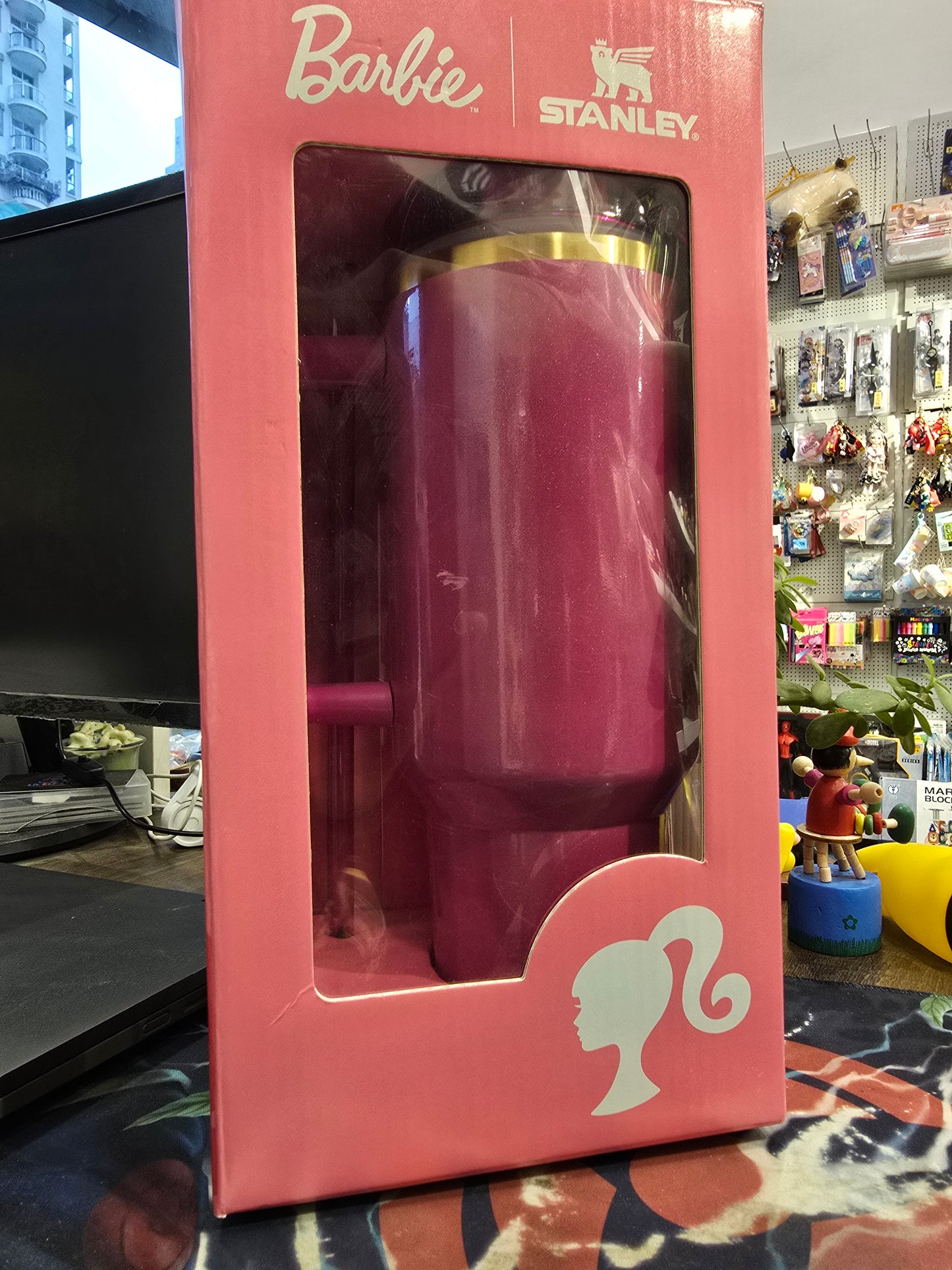 Stanley Quencher H2.0 FlowState Tumbler 40oz BARBIE EDITION