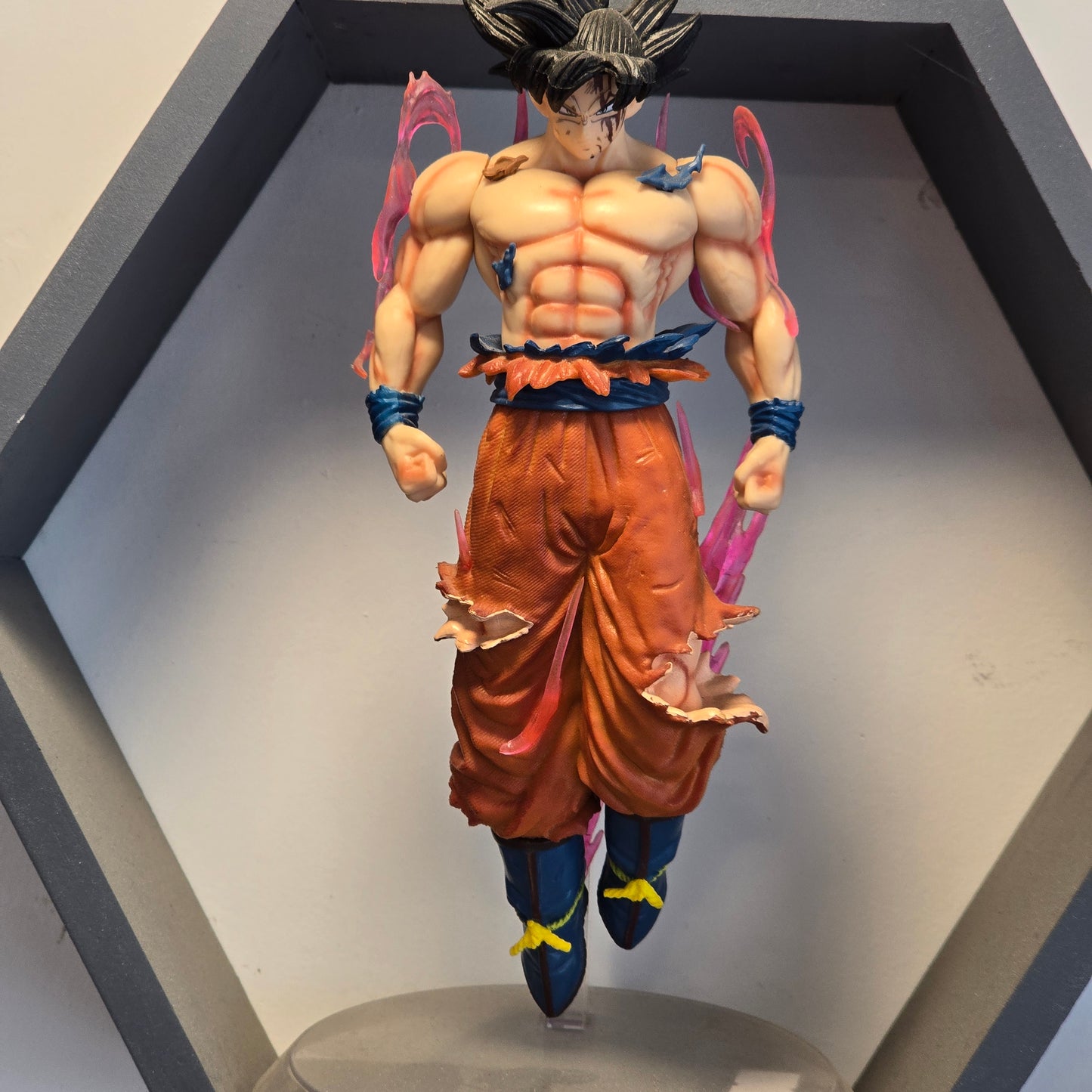 Bandai Spirits S.H. Figuarts Super Saiyan God Goku Dragon Ball Super Broly Action Figure