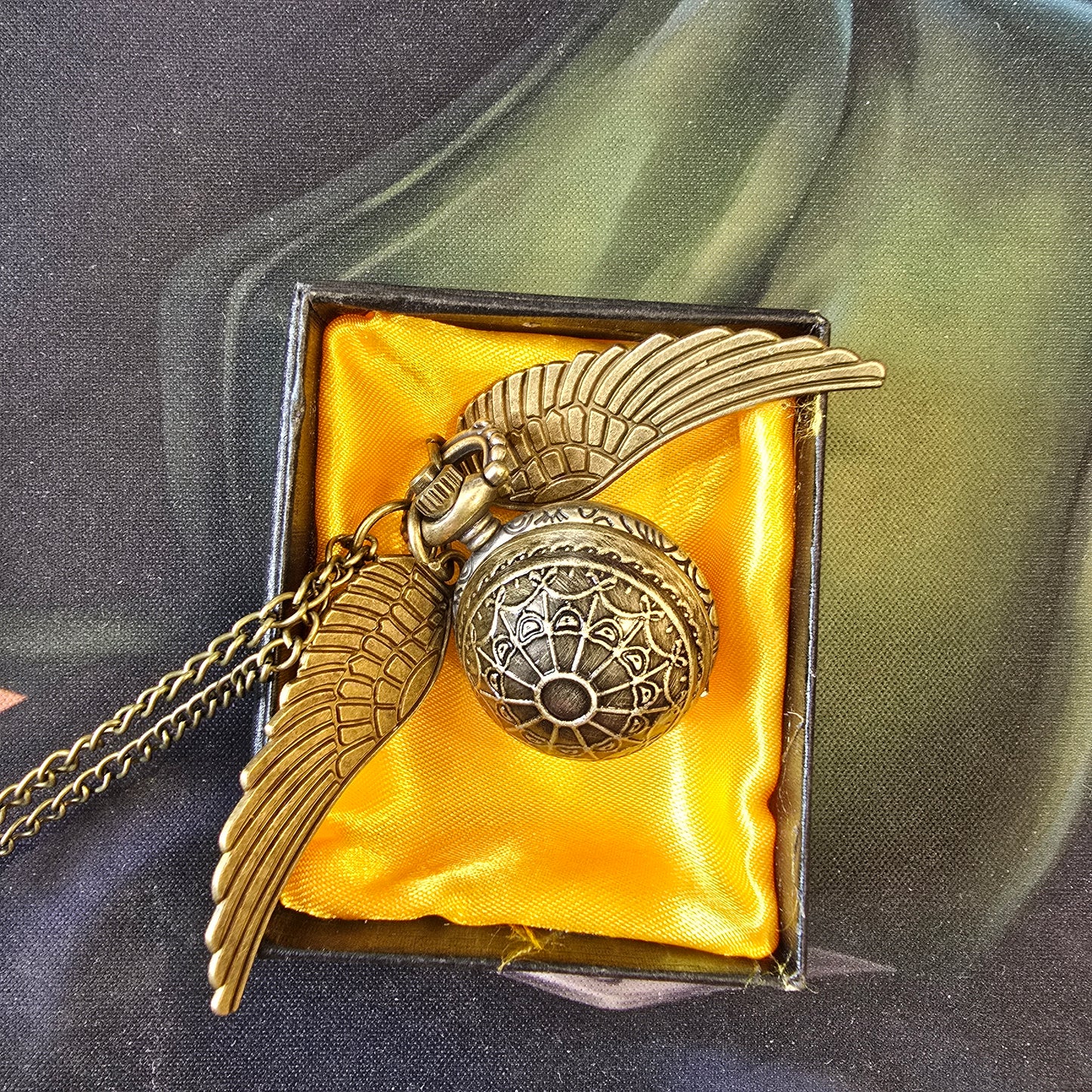 Golden Harry Potter Inspired Snitch Ball With Wings Round Dial Analogue Antique Pocket Watch Pendant With Bronze Necklace